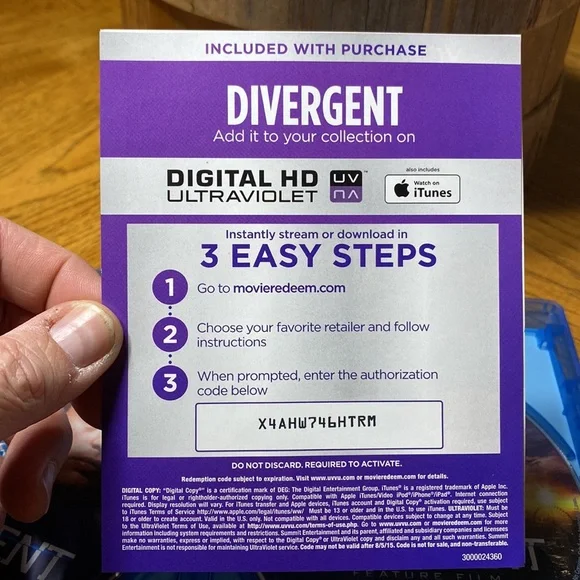 Divergent DVD and Blueray - Picture 6 of 8